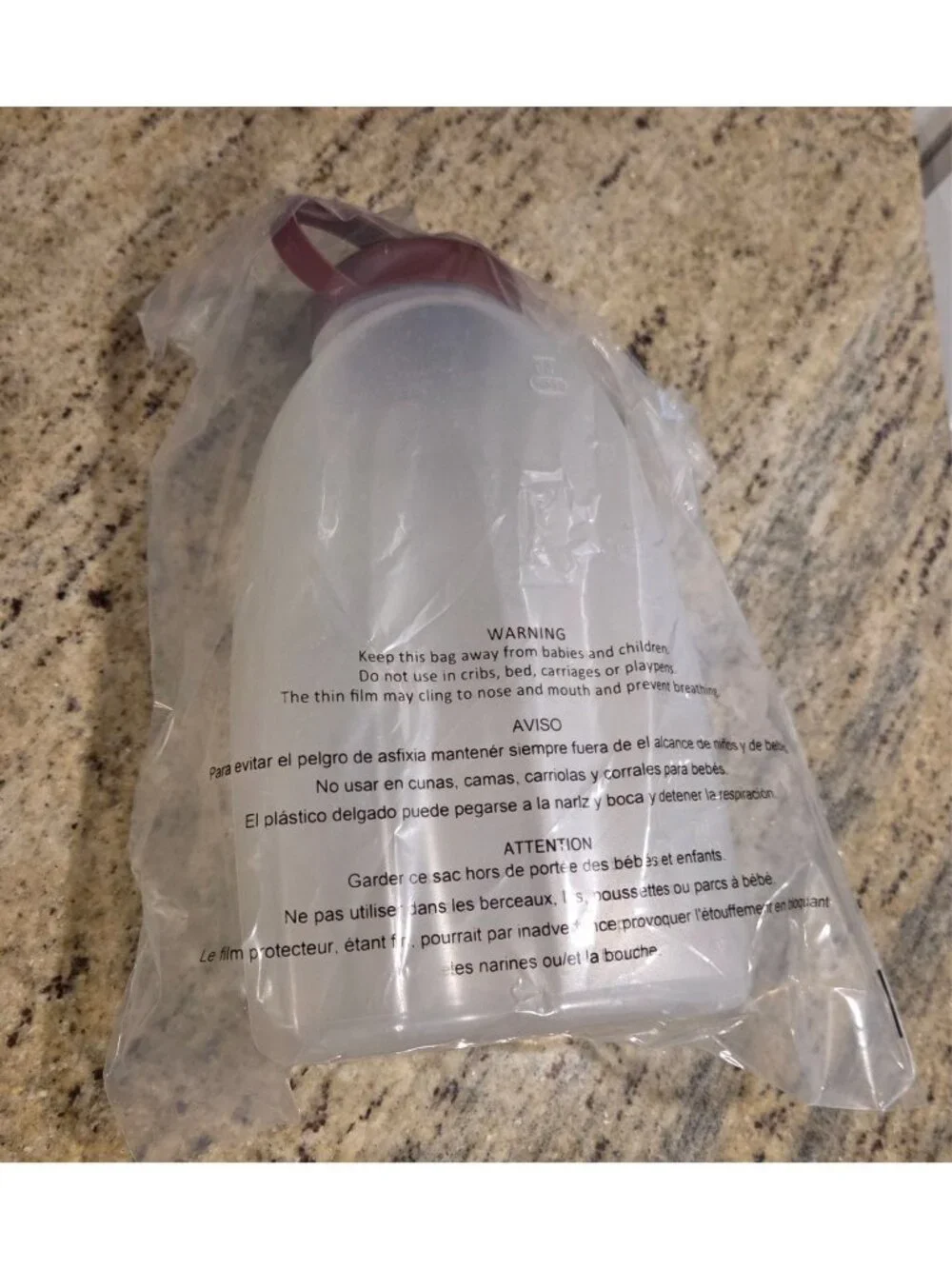 Rubbermaid Servin Saver Pitcher Jug #IC98 Flip Top Lid 2 QUART 64 oz 1.9 liter